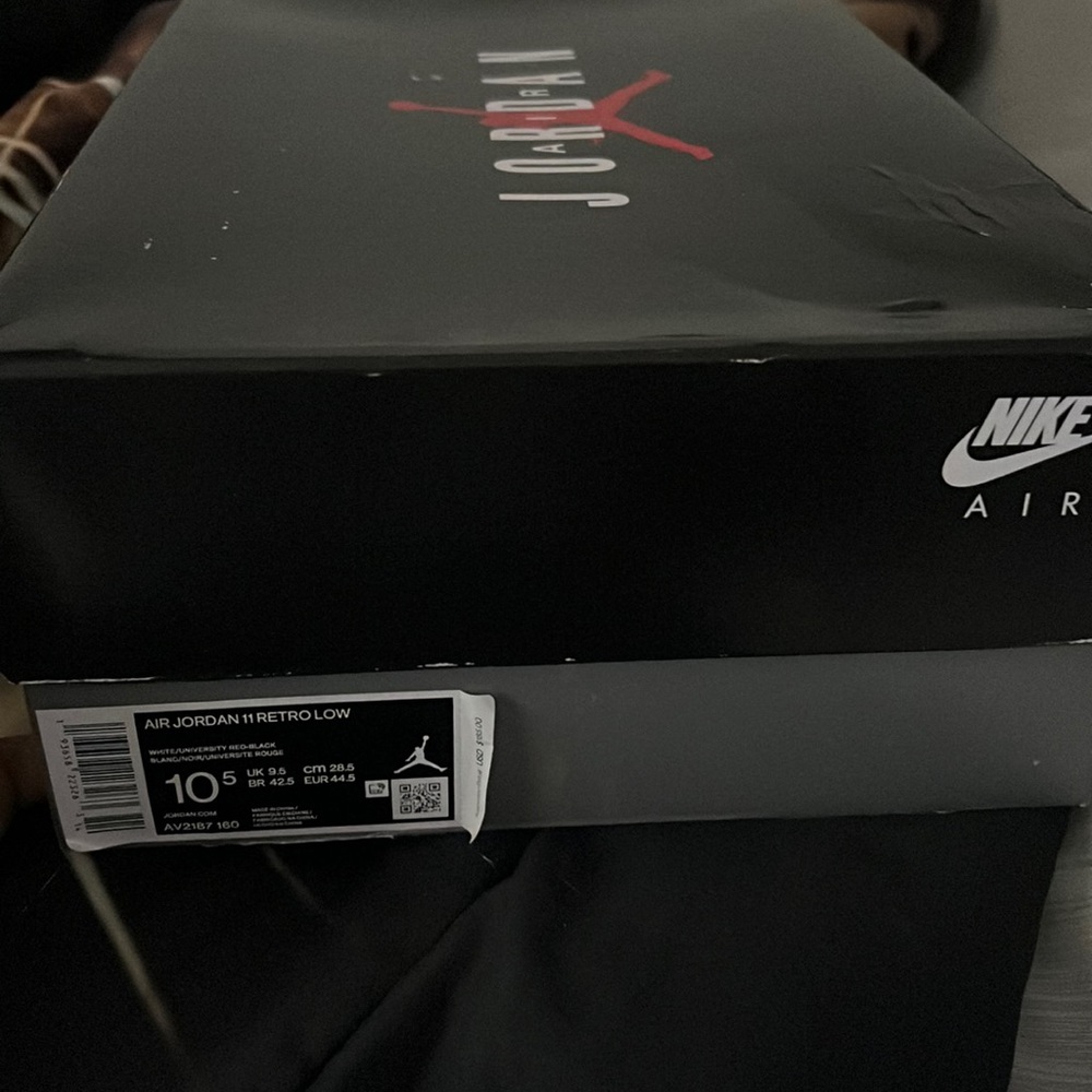 Jordan 11 low concord bred